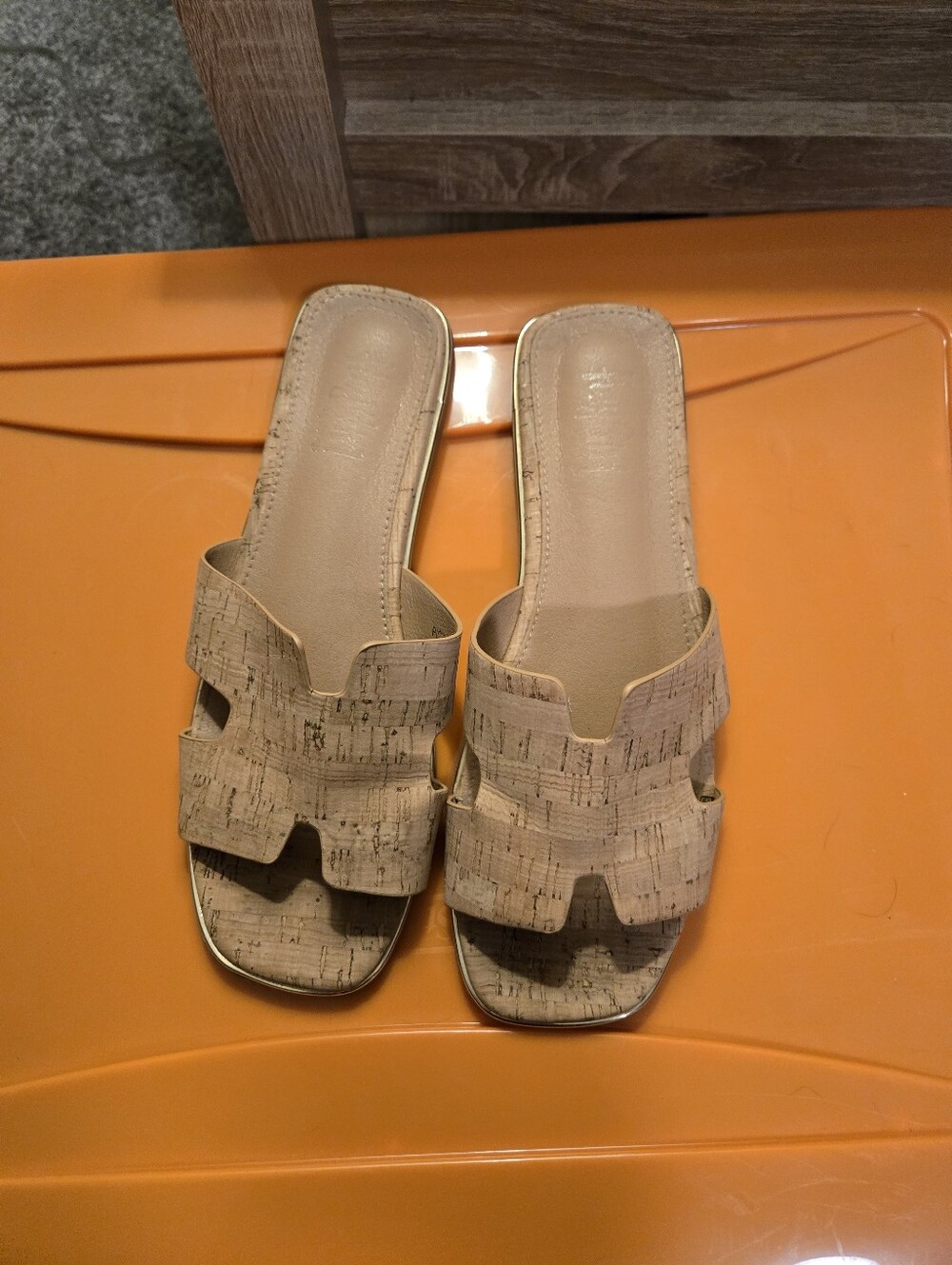 Women’s Neutral Cork-Textured Slide Sandals - Beige
